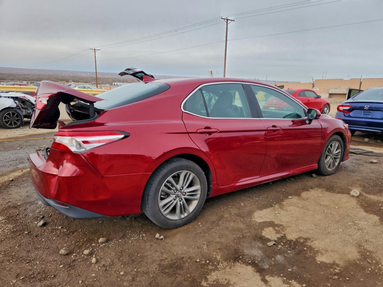 2019 TOYOTA CAMRY L photo 3