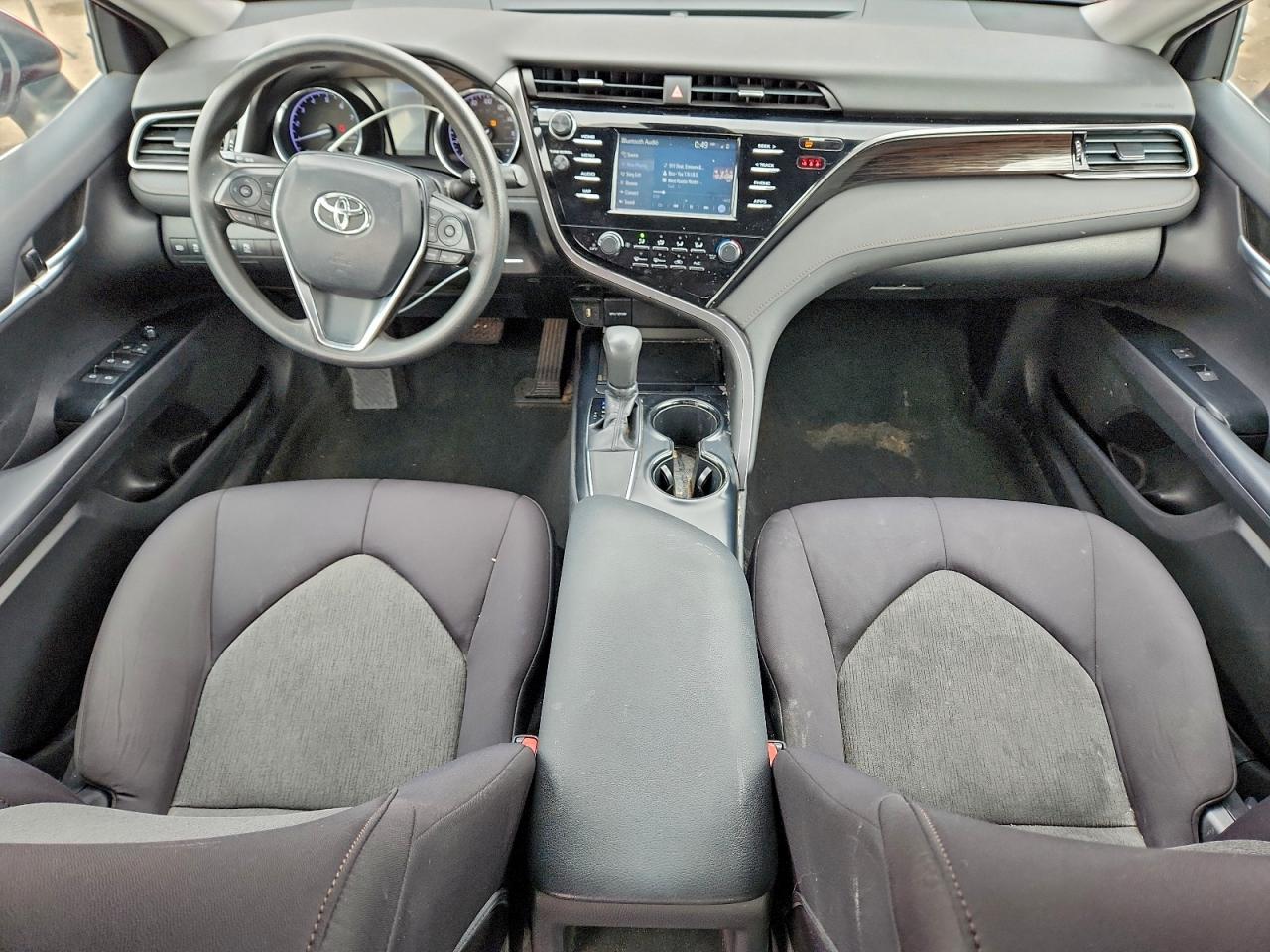 2019 TOYOTA CAMRY L photo 8