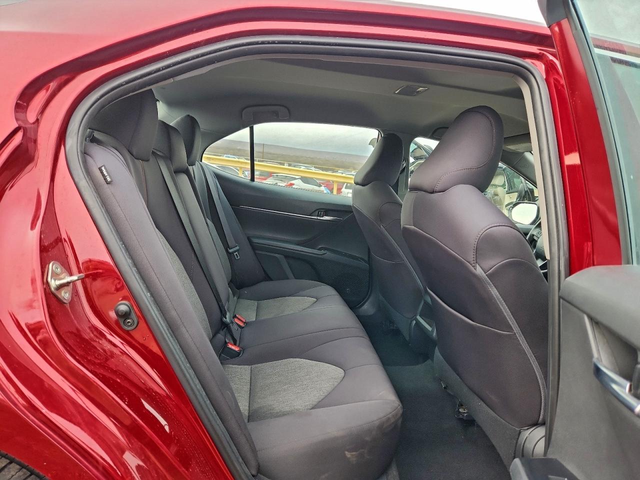 2019 TOYOTA CAMRY L photo 10