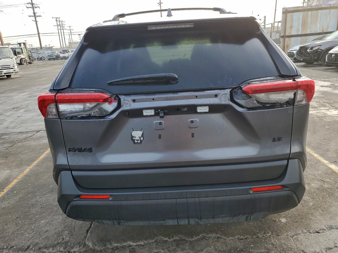 2019 TOYOTA RAV4 LE photo 6