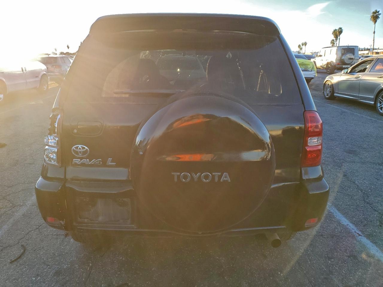 2005 TOYOTA RAV4 photo 6