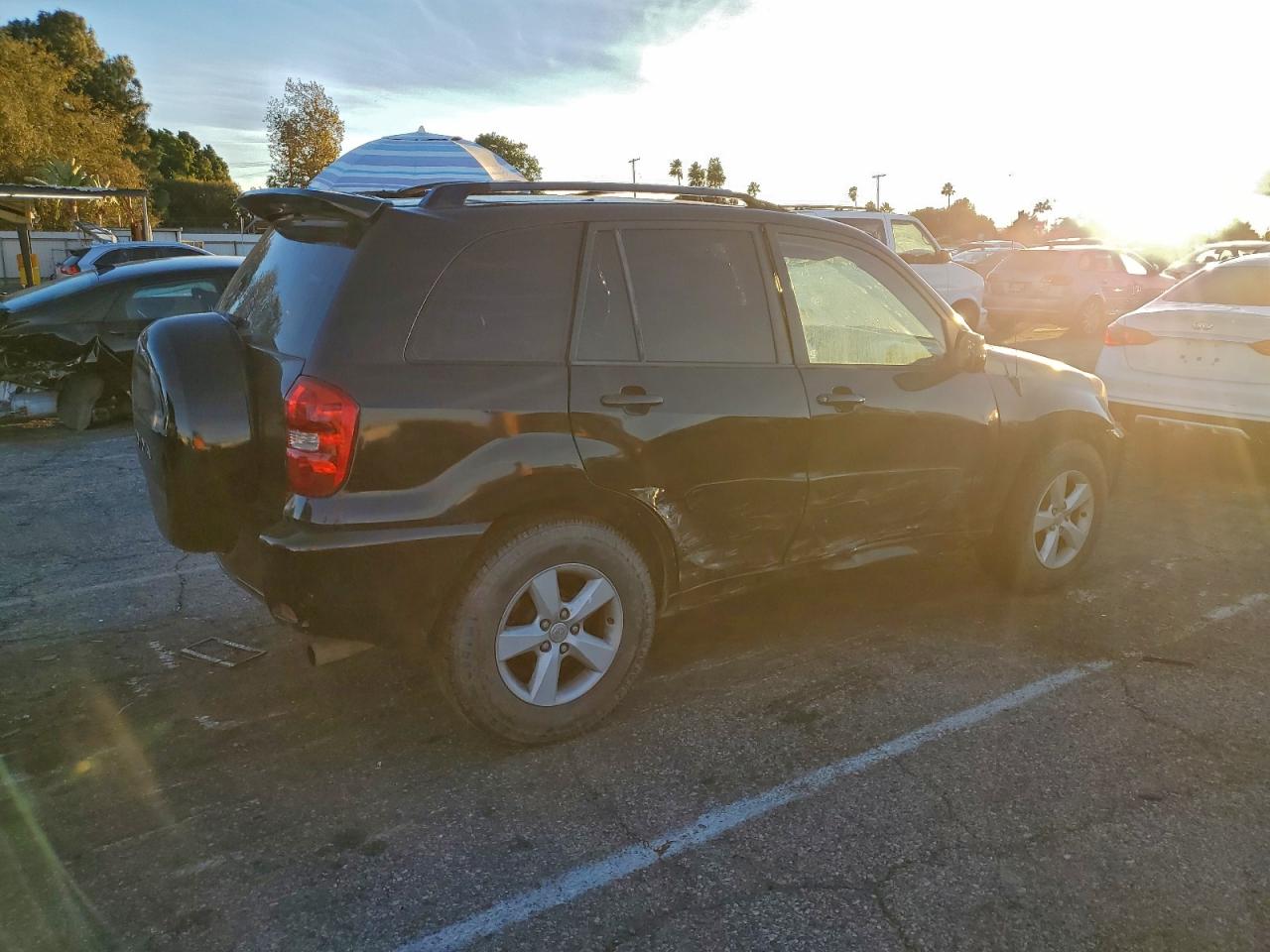 2005 TOYOTA RAV4 photo 3