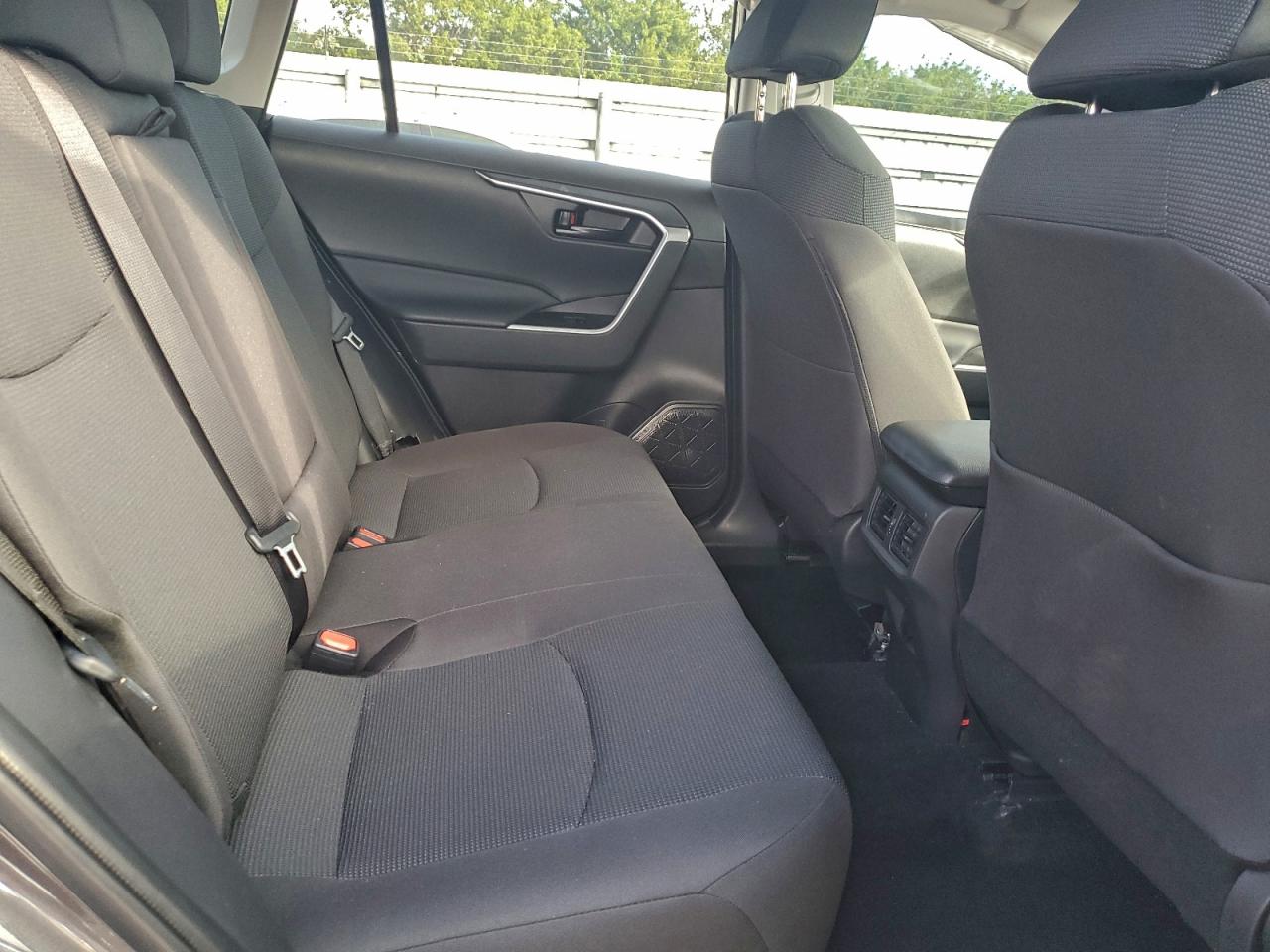 2024 TOYOTA RAV4 LE photo 11
