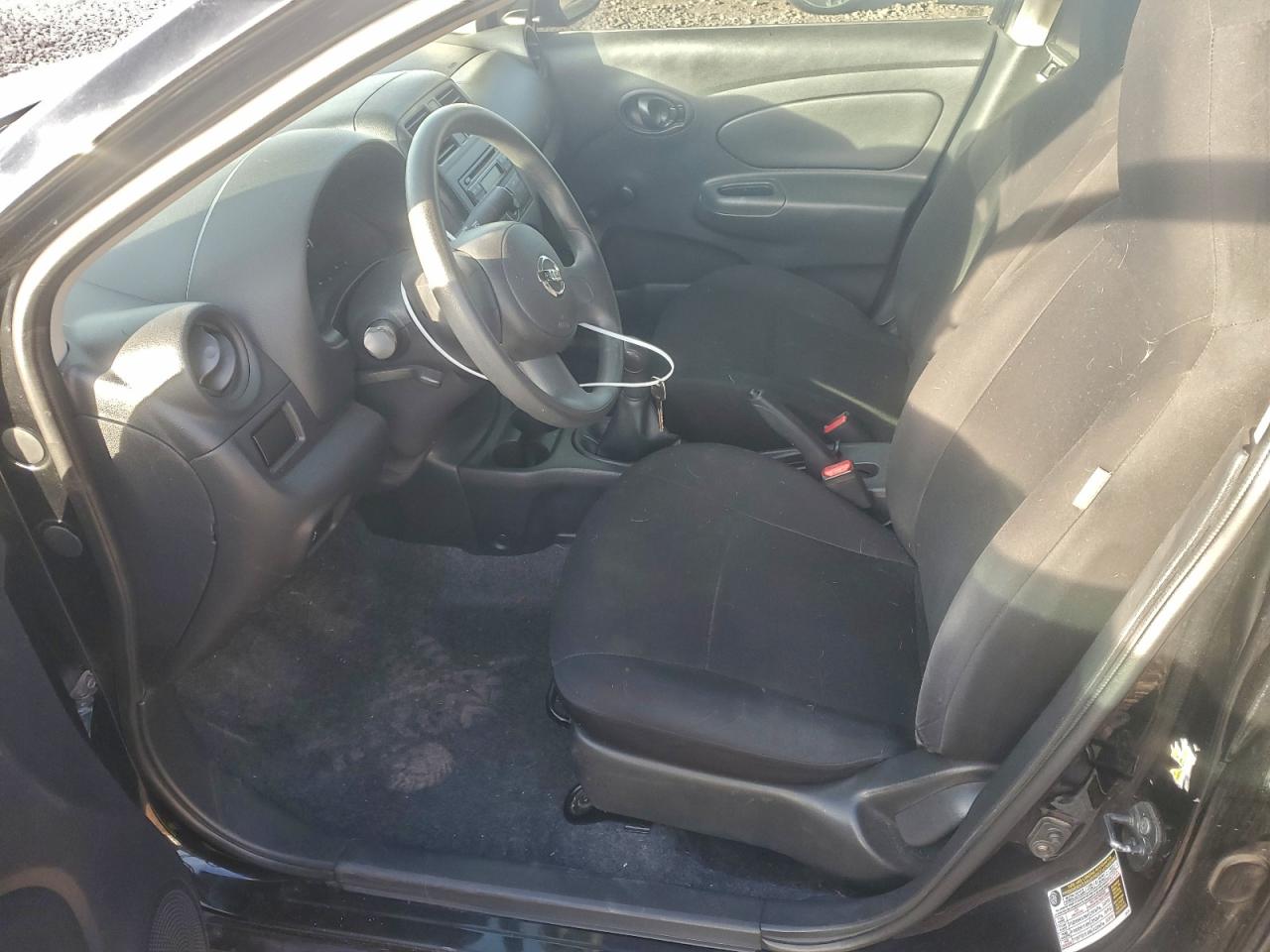 2014 NISSAN VERSA S photo 7