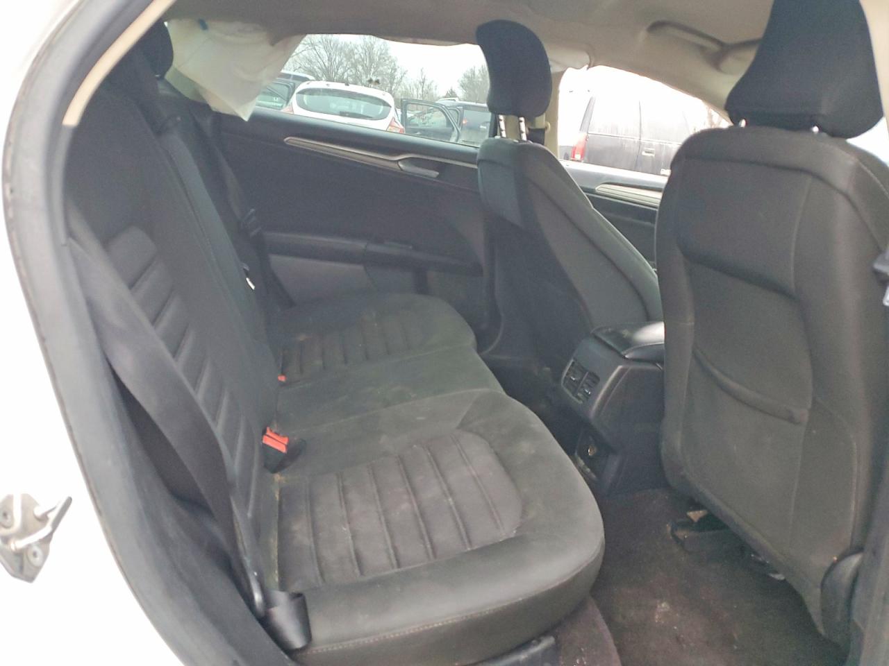 2017 FORD FUSION SE photo 10