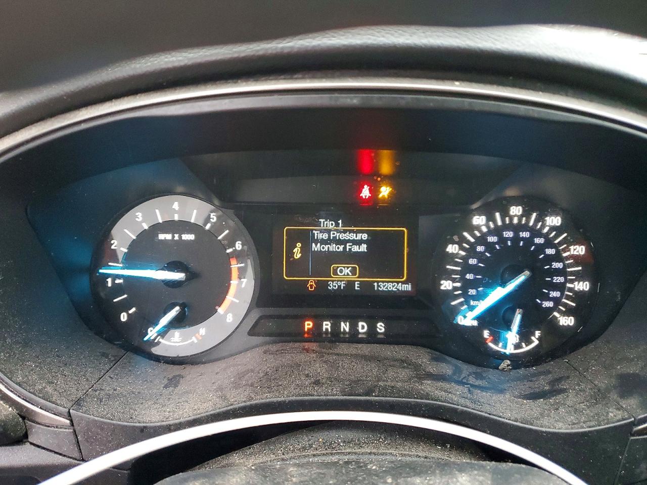 2017 FORD FUSION SE photo 9