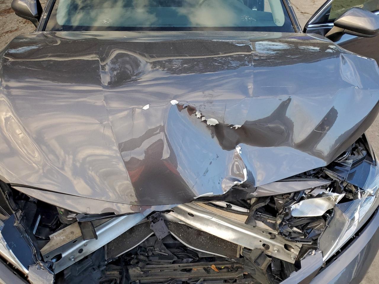 2019 TOYOTA CAMRY L photo 11