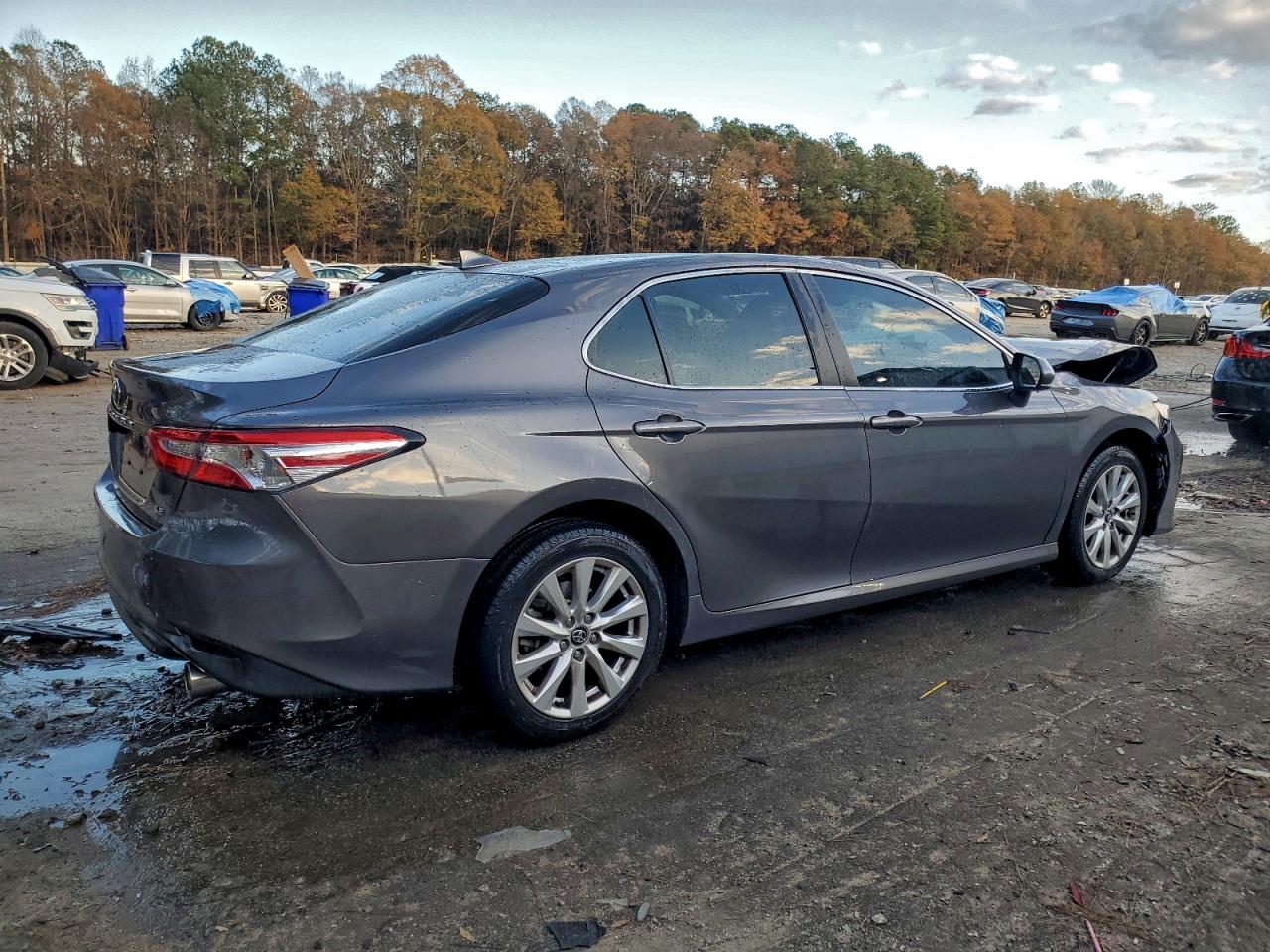 2019 TOYOTA CAMRY L photo 3