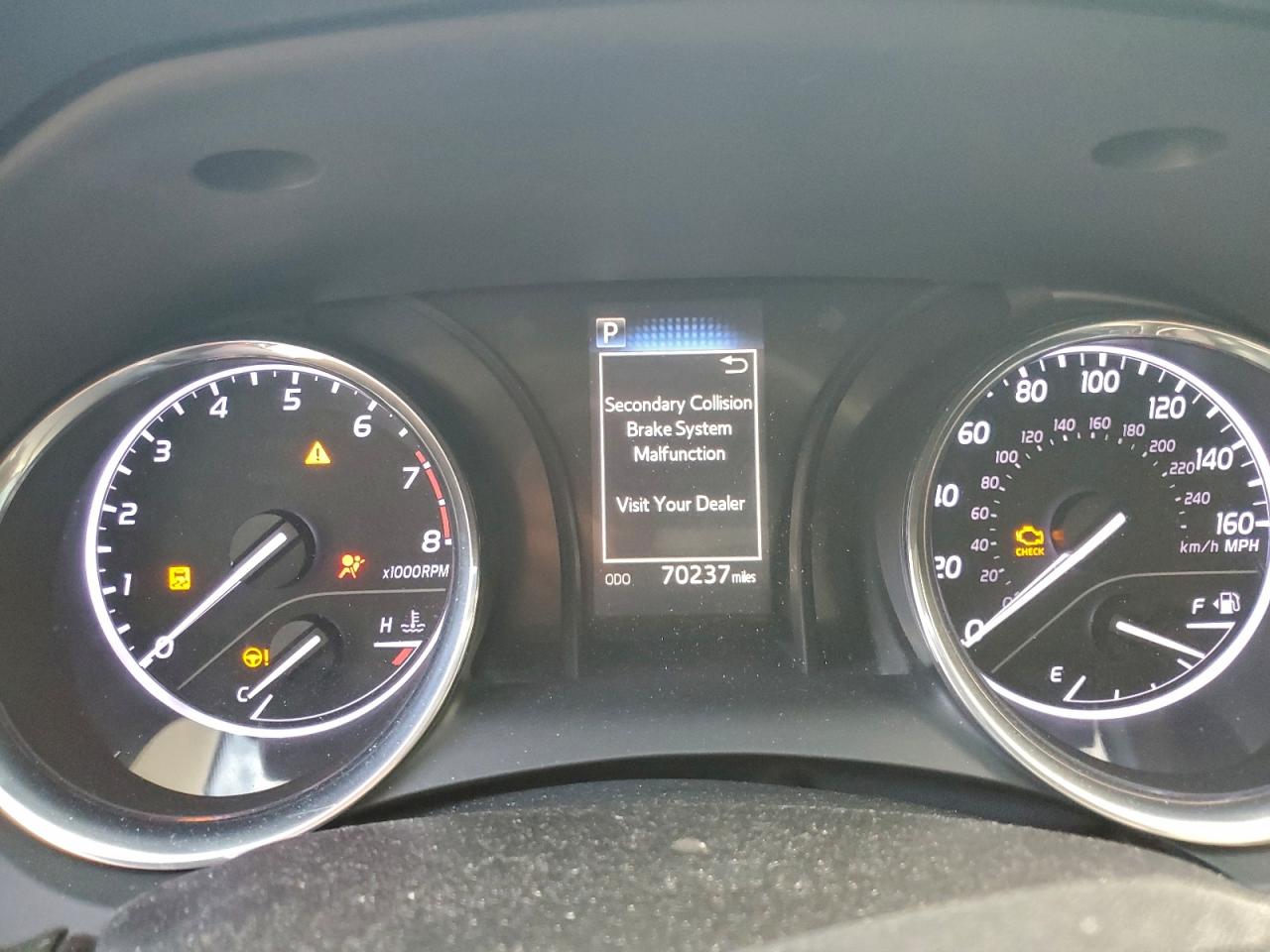 2019 TOYOTA CAMRY L photo 9
