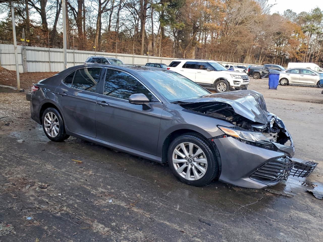 2019 TOYOTA CAMRY L photo 4