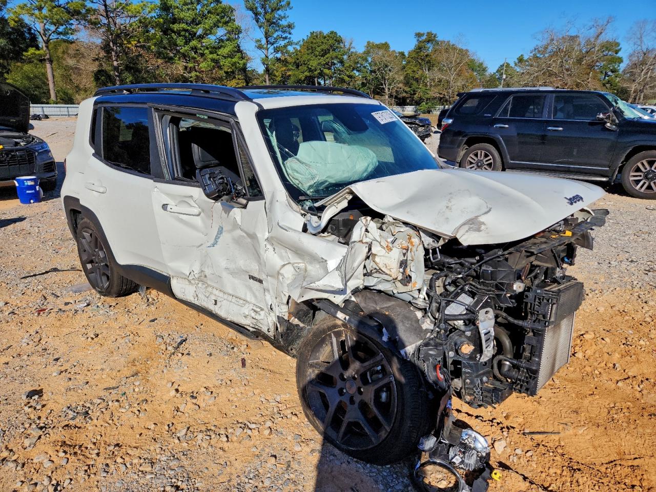 2019 JEEP RENEGADE LATITUDE photo 4