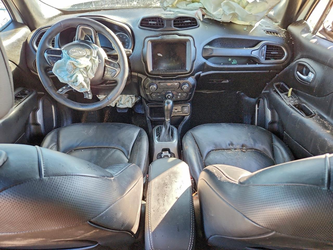 2019 JEEP RENEGADE LATITUDE photo 8