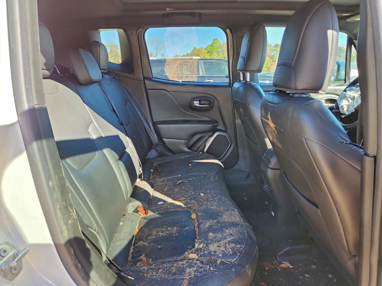 2019 JEEP RENEGADE LATITUDE photo 11