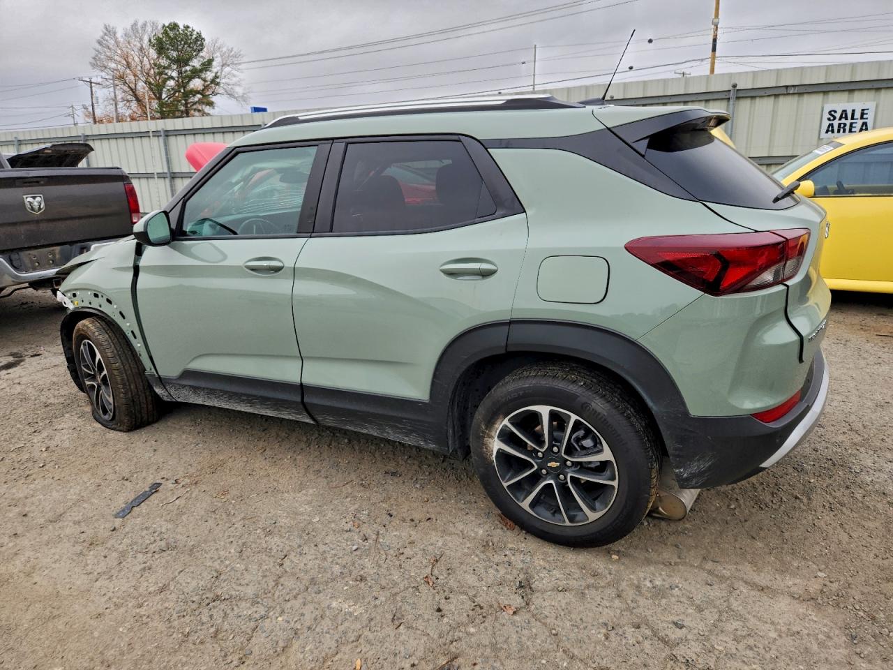 2025 CHEVROLET TRAILBLAZER LT photo 2