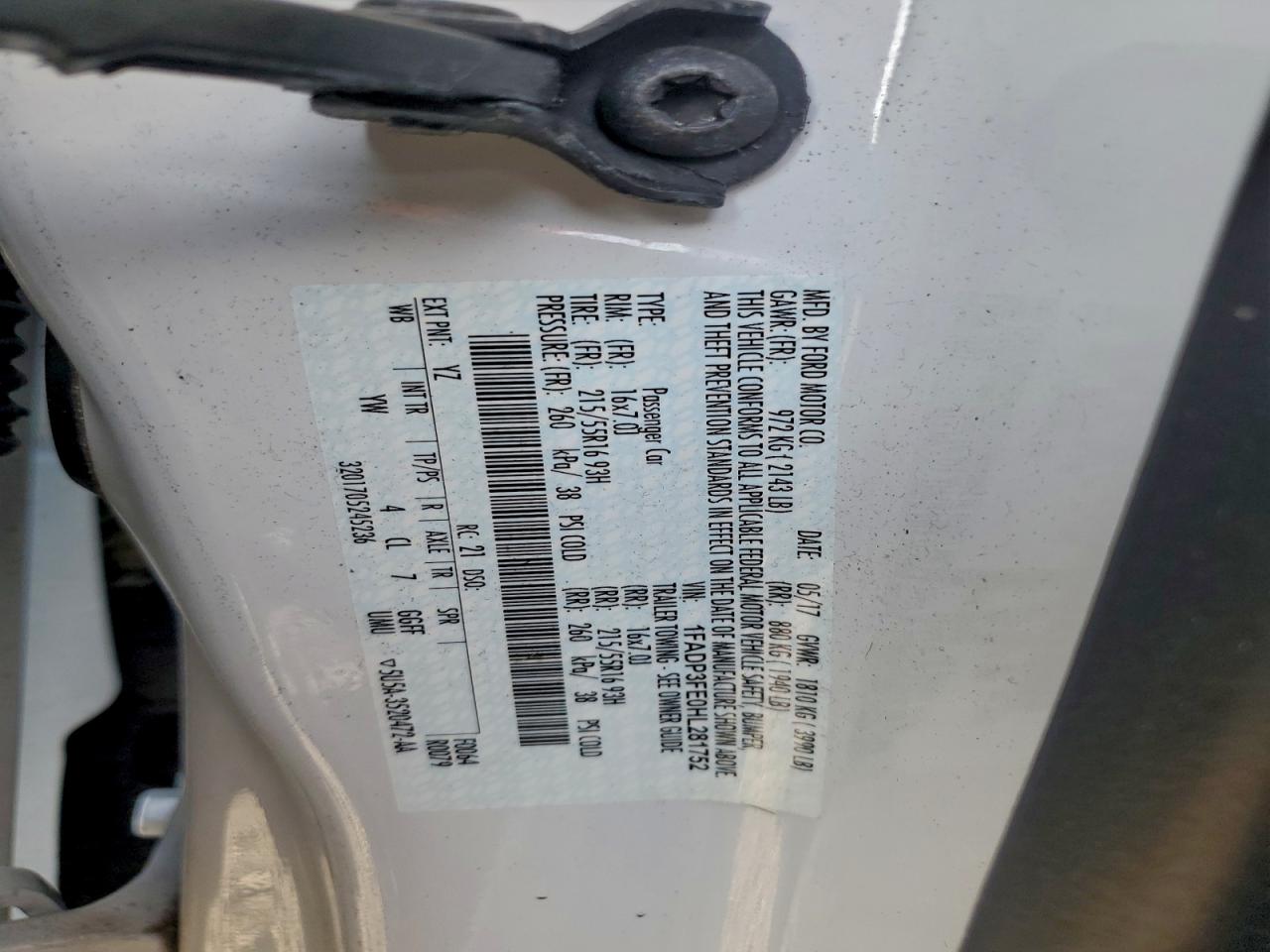 2017 FORD FOCUS SE photo 12