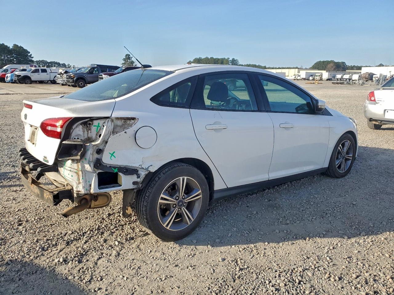 2017 FORD FOCUS SE photo 3
