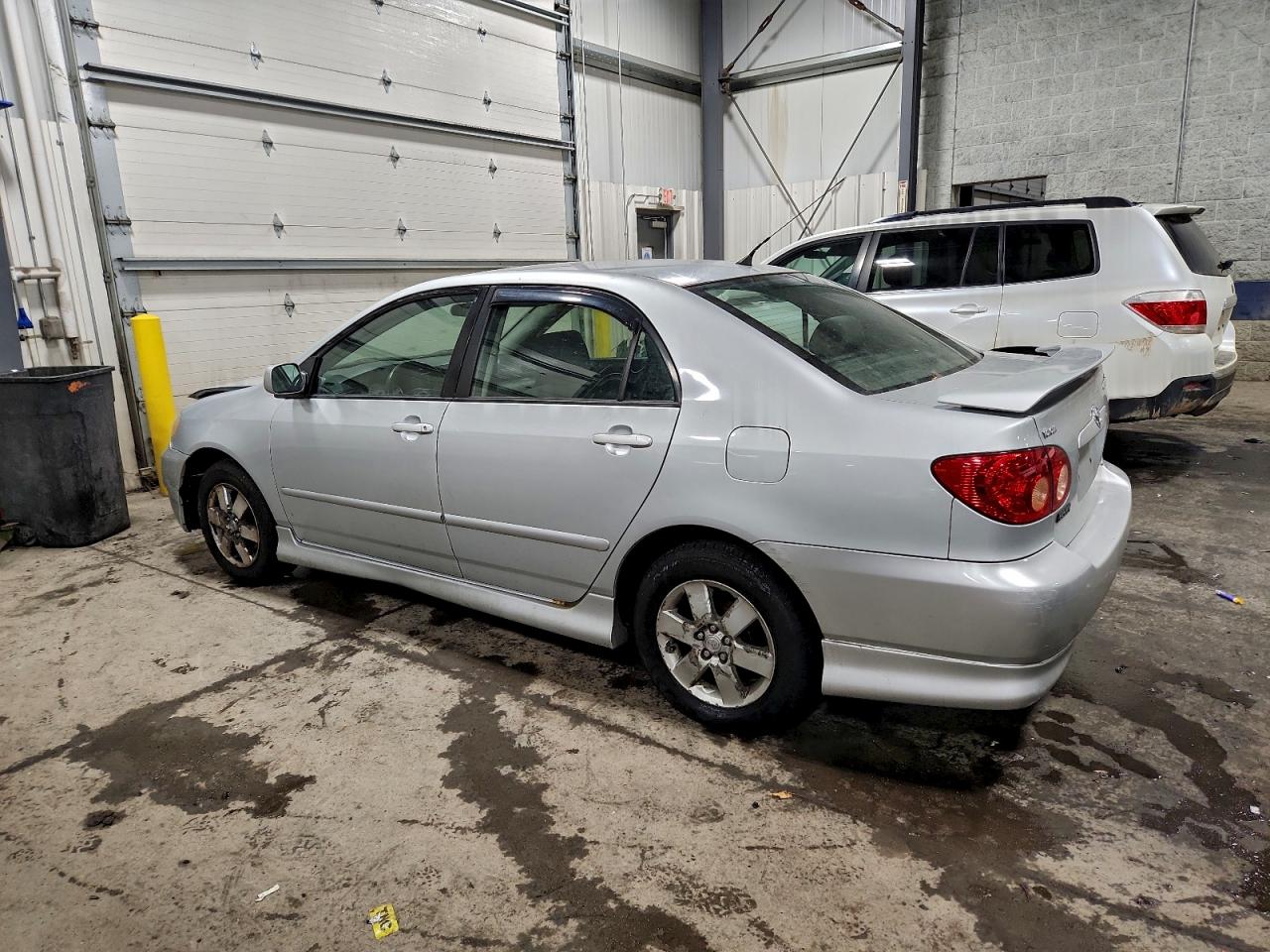 2006 TOYOTA COROLLA CE photo 2