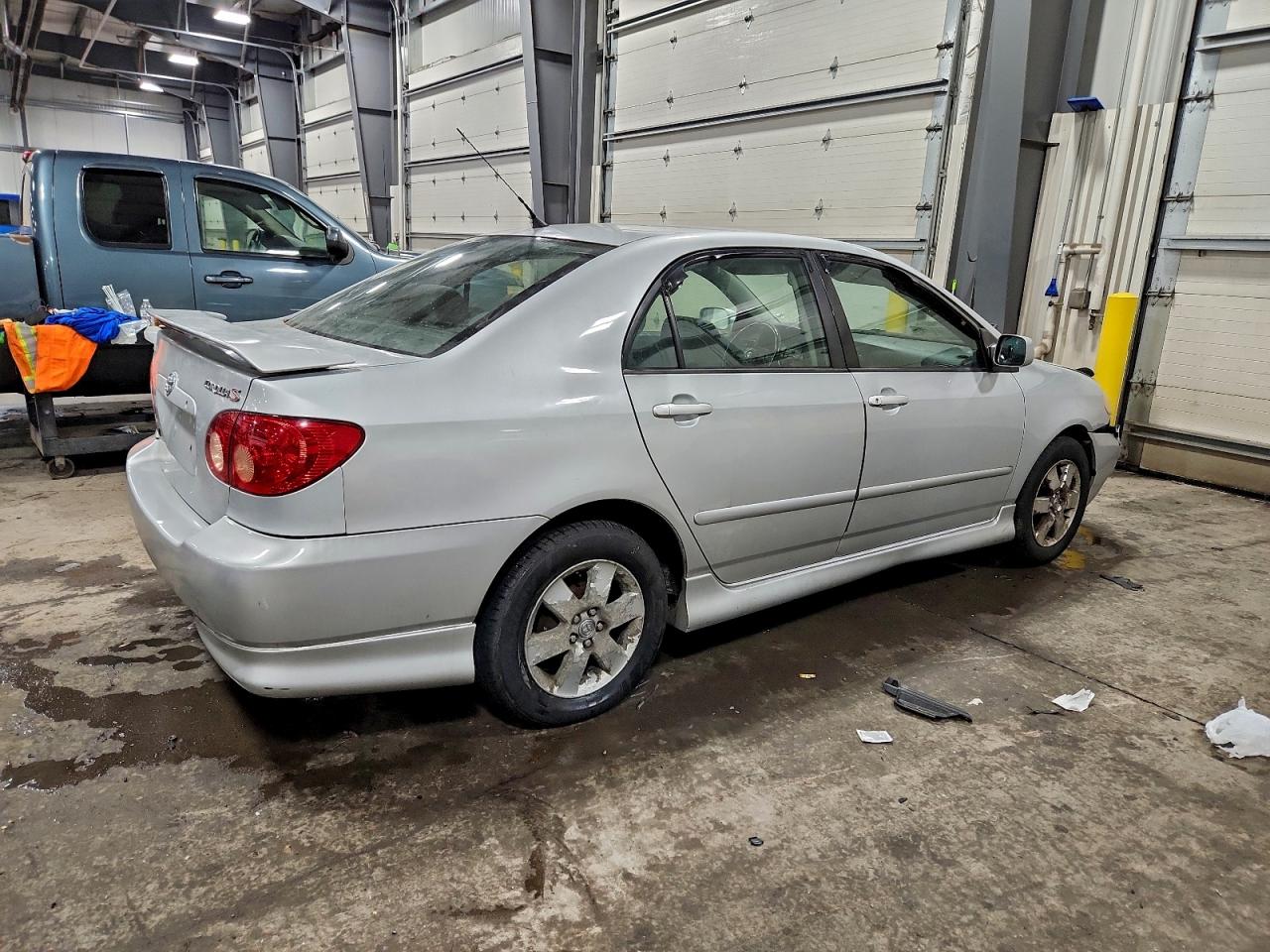 2006 TOYOTA COROLLA CE photo 3