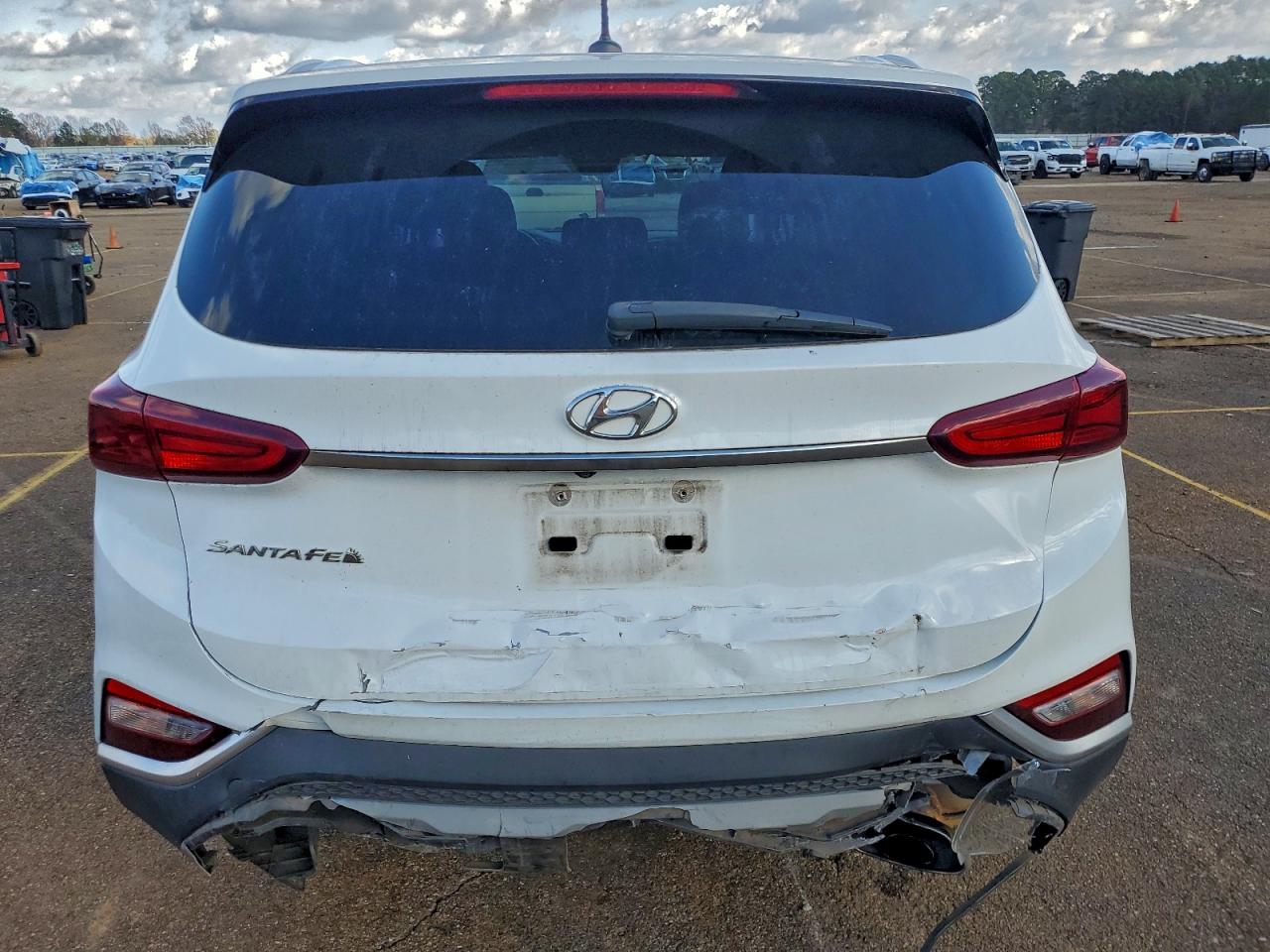 2019 HYUNDAI SANTA FE SE photo 6