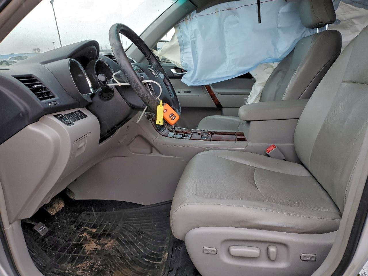 2013 TOYOTA HIGHLANDER LIMITED photo 7