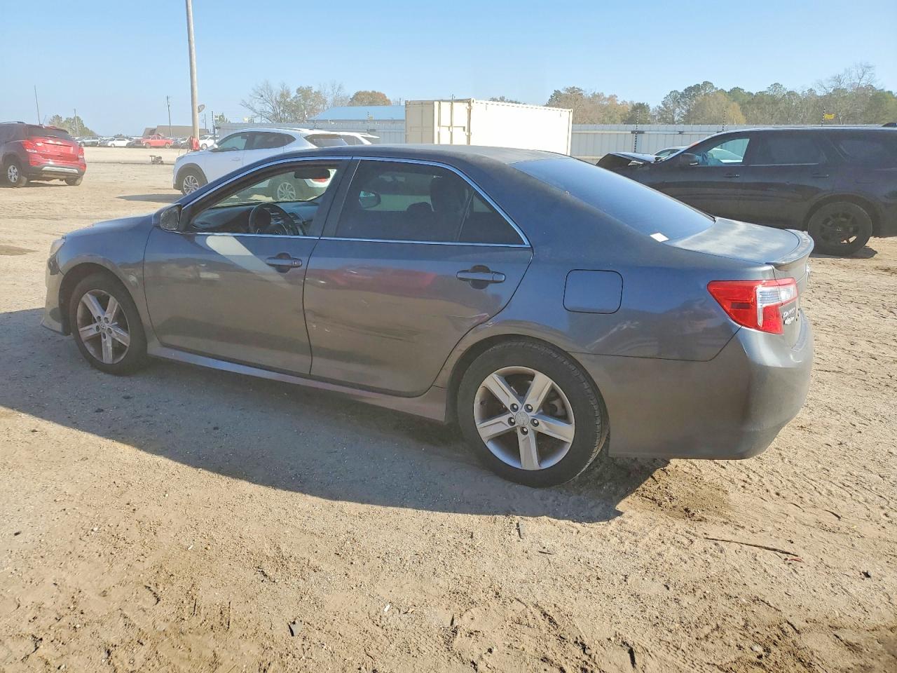 2012 TOYOTA CAMRY BASE photo 2