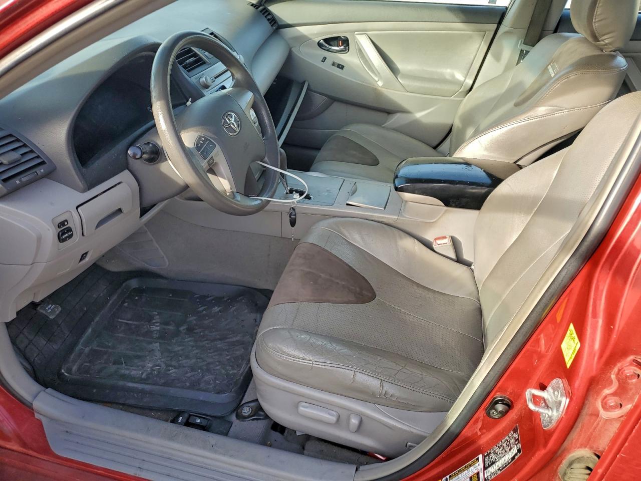 2011 TOYOTA CAMRY BASE photo 7