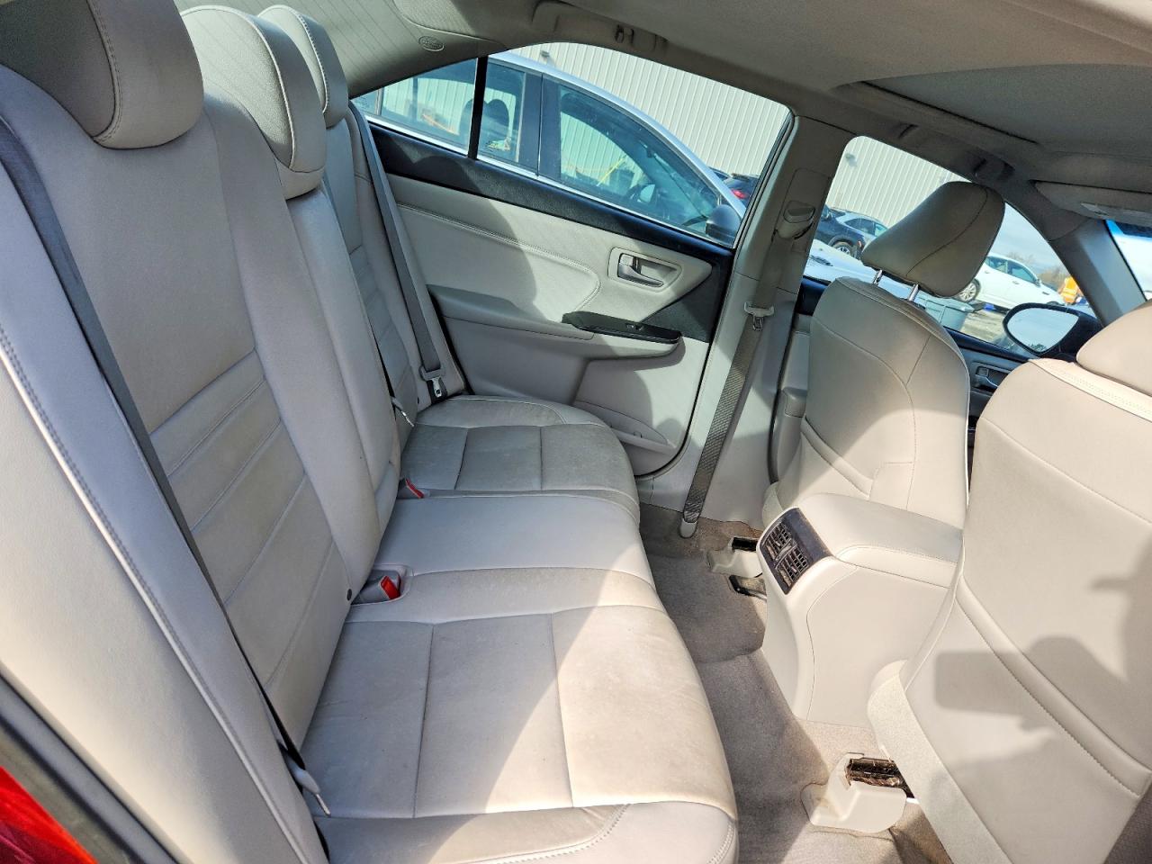 2016 TOYOTA CAMRY XSE photo 10