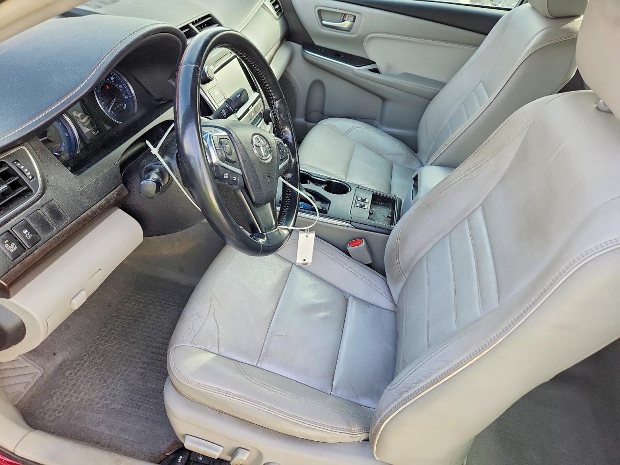 2016 TOYOTA CAMRY XSE photo 7