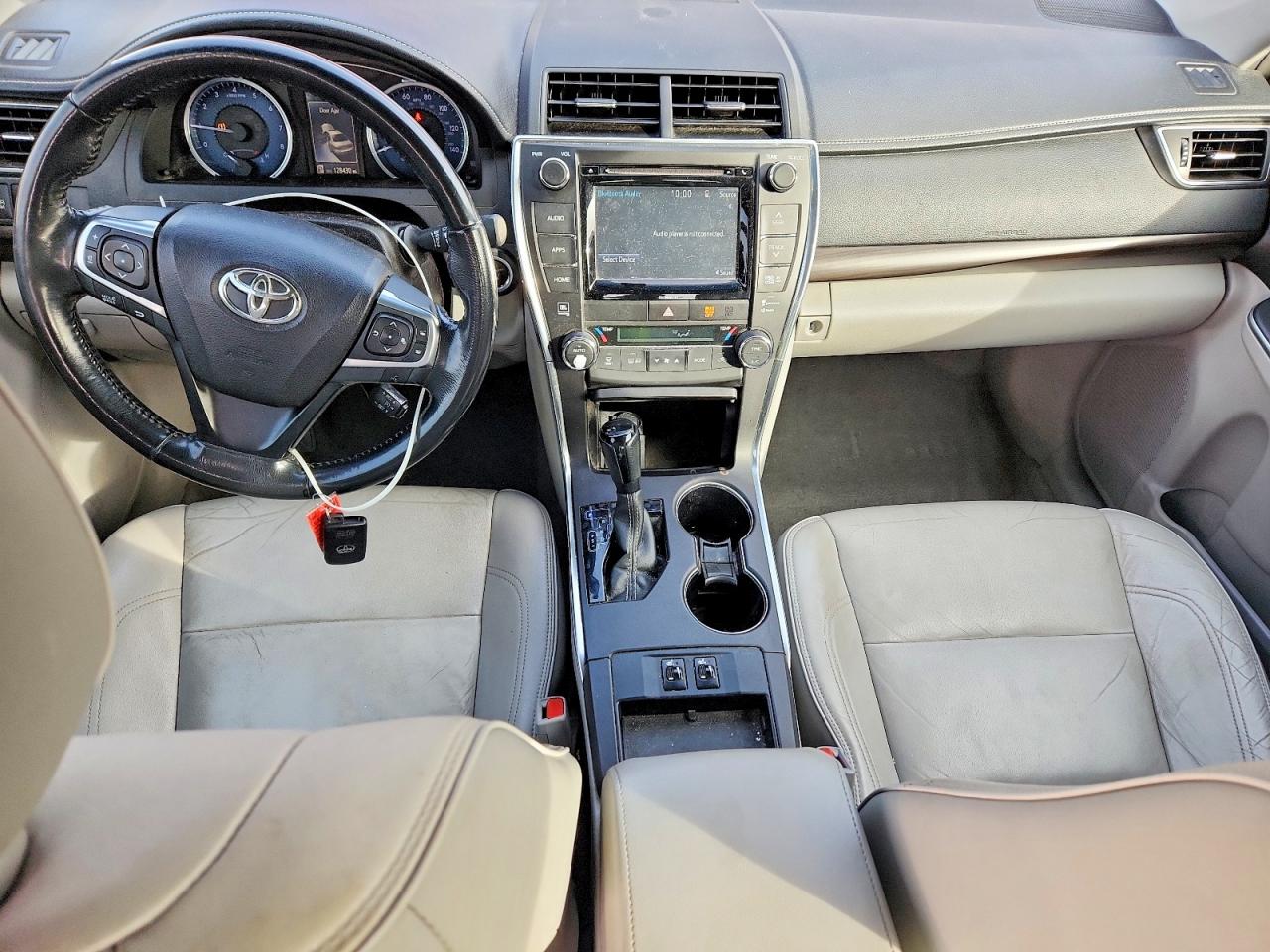 2016 TOYOTA CAMRY XSE photo 8