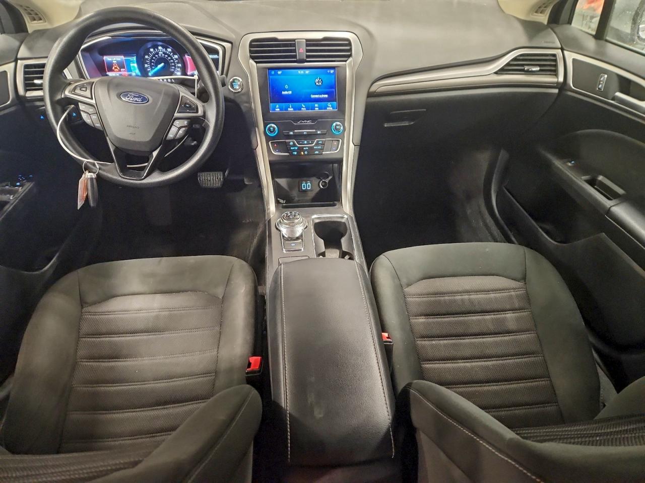 2020 FORD FUSION SE photo 8