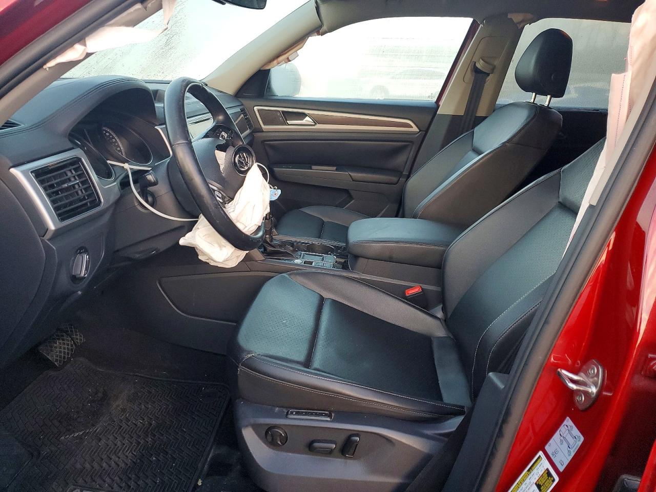 2018 VOLKSWAGEN ATLAS SEL photo 13