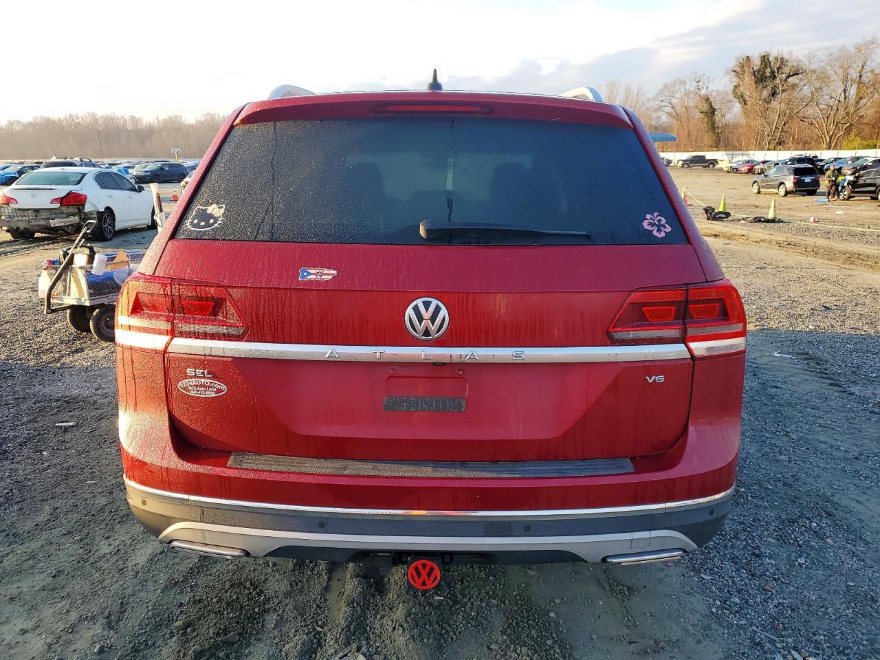 2018 VOLKSWAGEN ATLAS SEL photo 11