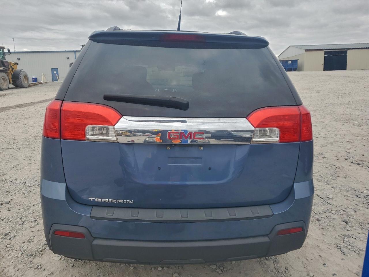 2011 GMC TERRAIN SLE photo 6
