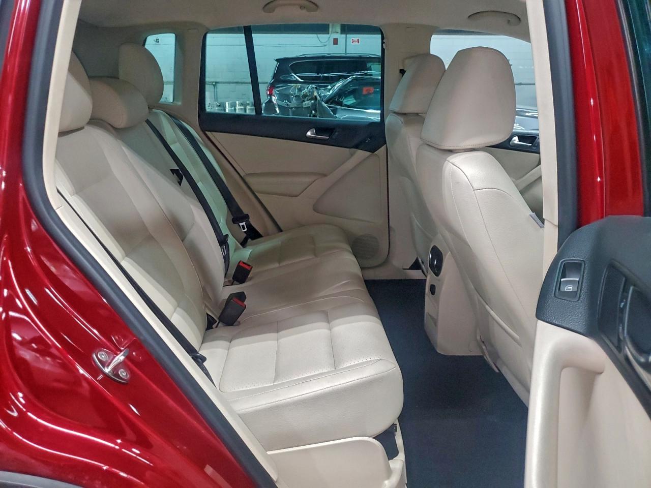 2012 VOLKSWAGEN TIGUAN S photo 11