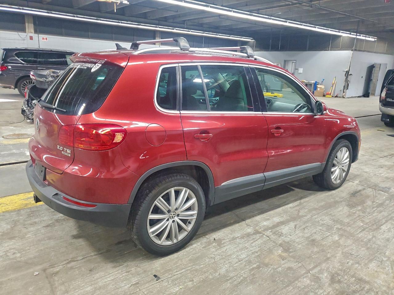 2012 VOLKSWAGEN TIGUAN S photo 3