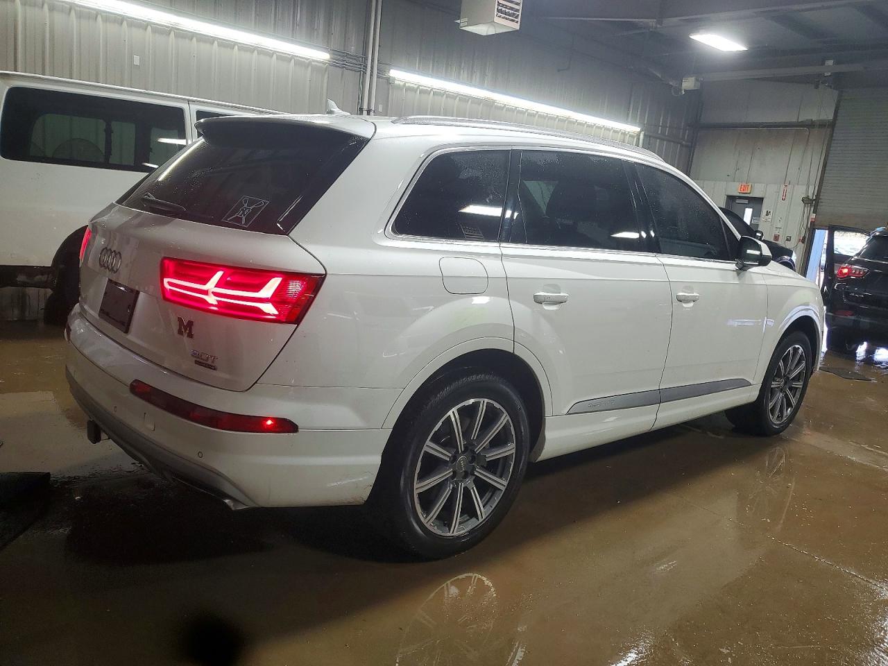2017 AUDI Q7 PRESTIGE photo 3