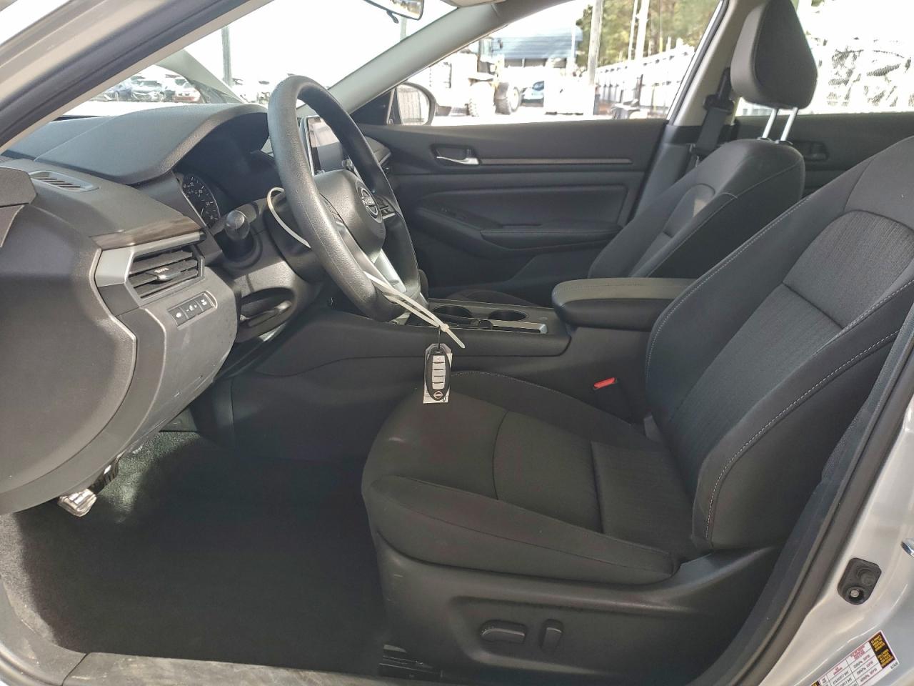 2025 NISSAN ALTIMA SV photo 7