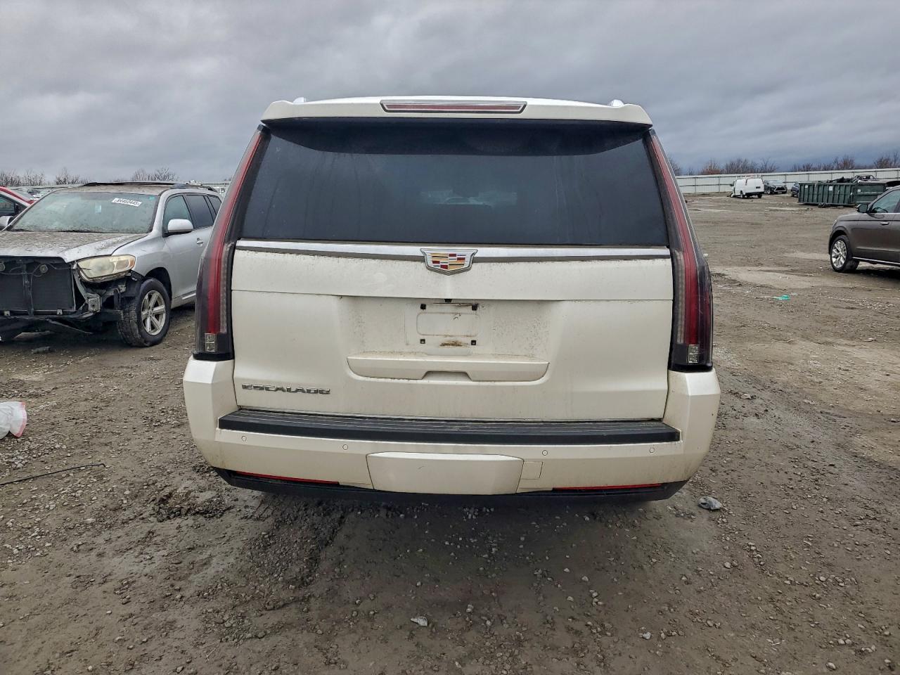2015 CADILLAC ESCALADE ESV PREMIUM photo 6