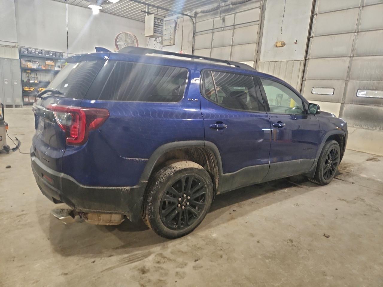 2023 GMC ACADIA SLE photo 3