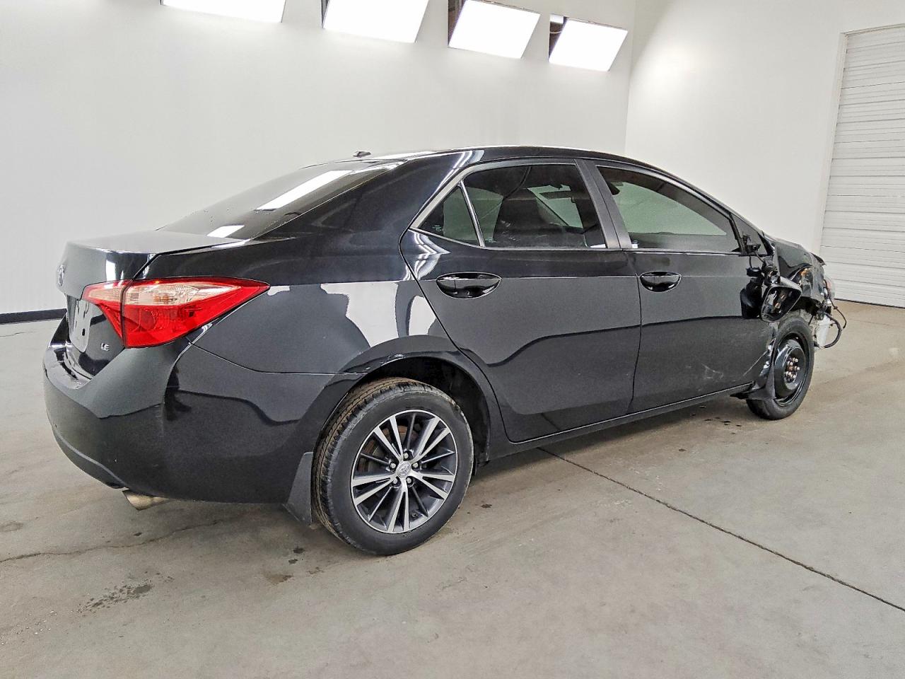 2019 TOYOTA COROLLA L photo 3