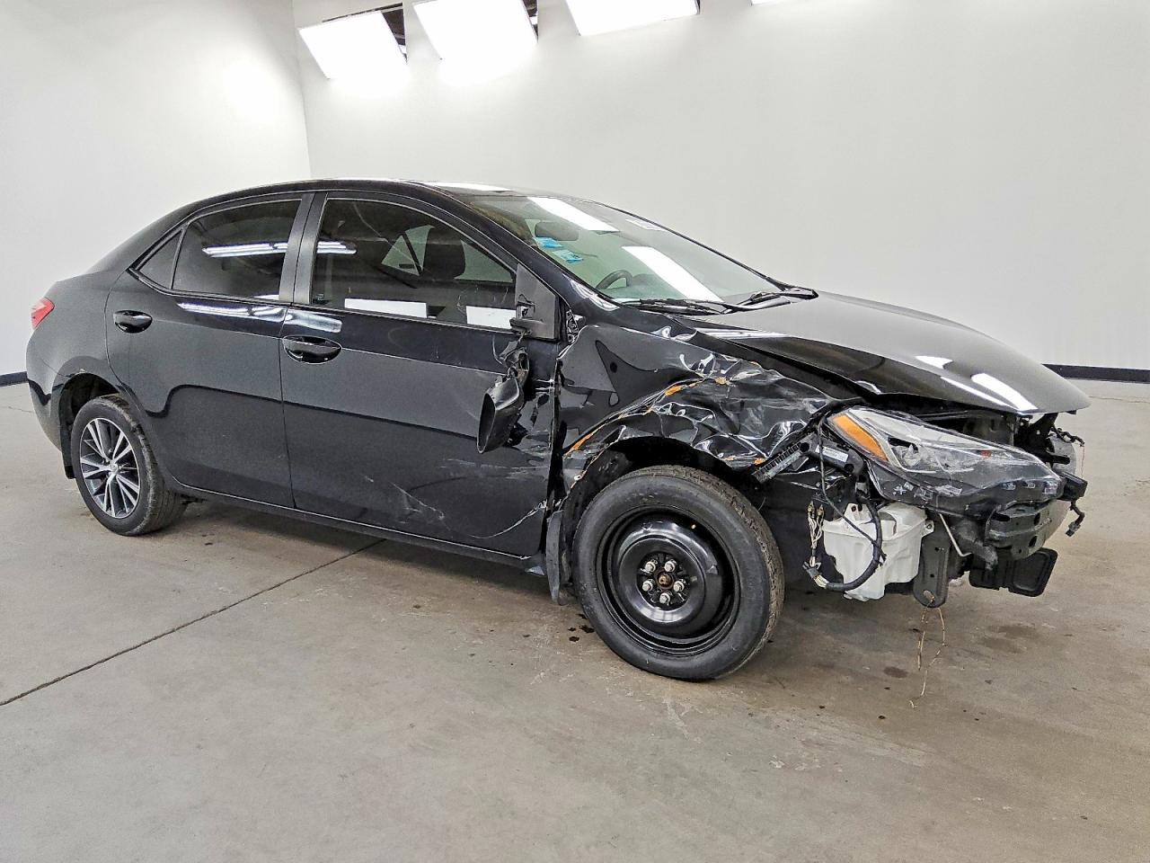 2019 TOYOTA COROLLA L photo 4