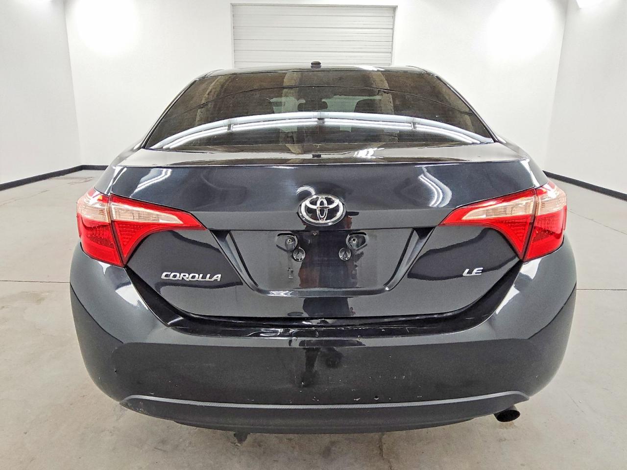 2019 TOYOTA COROLLA L photo 6