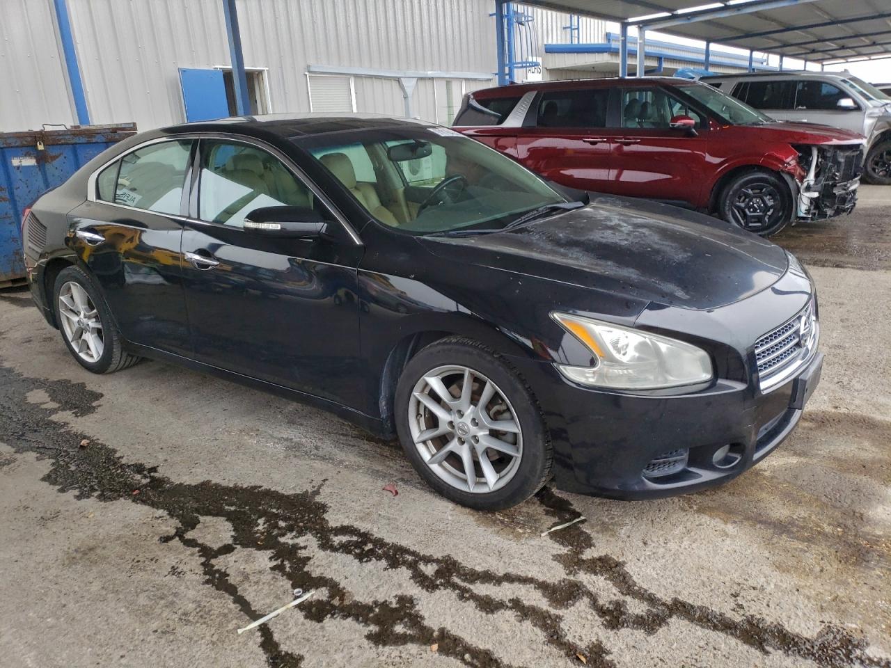 2011 NISSAN MAXIMA S photo 4