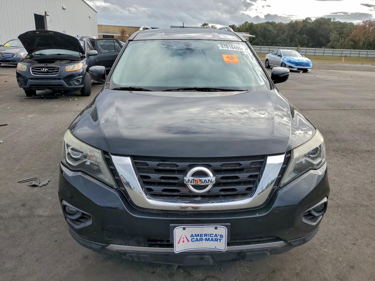 2017 NISSAN PATHFINDER S photo 5