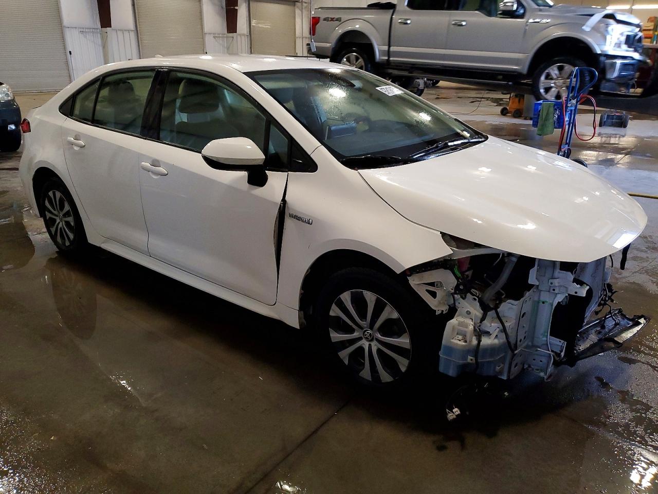 2021 TOYOTA COROLLA LE photo 4