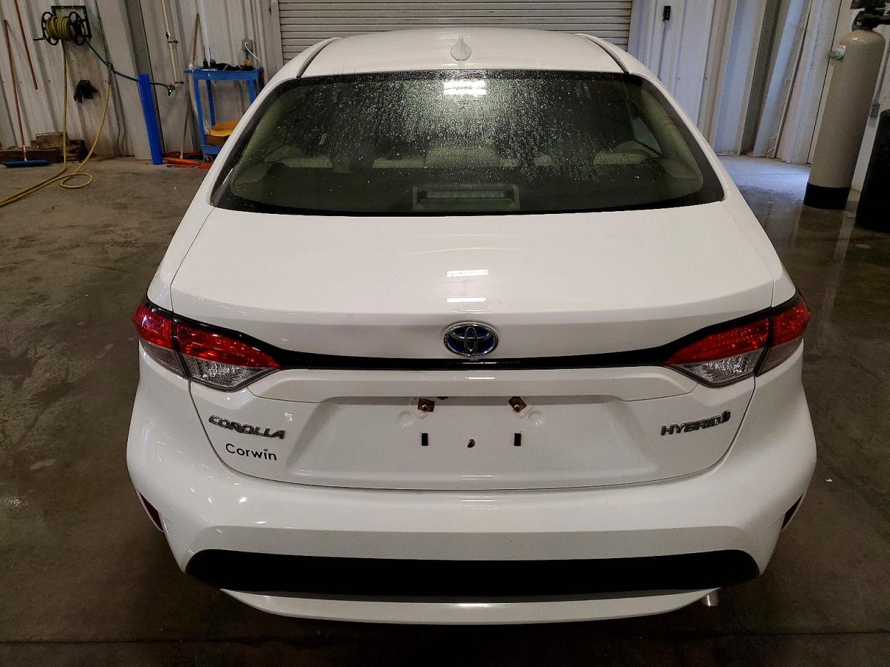 2021 TOYOTA COROLLA LE photo 6