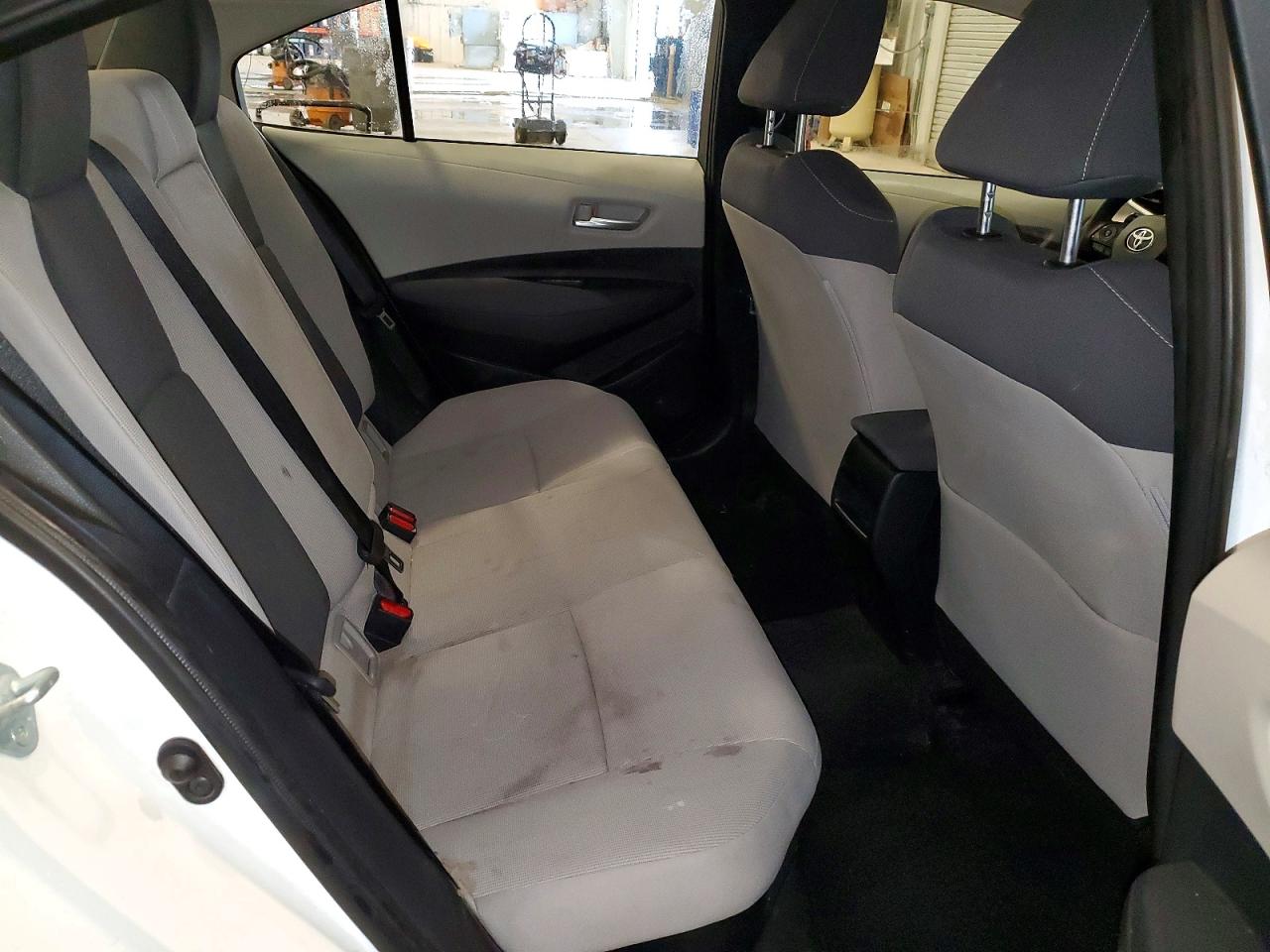 2021 TOYOTA COROLLA LE photo 10