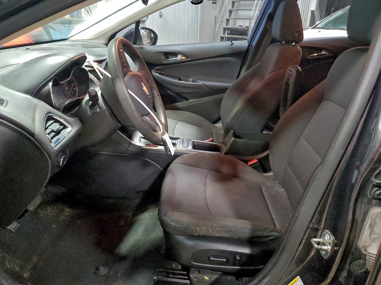 2017 CHEVROLET CRUZE LT photo 7