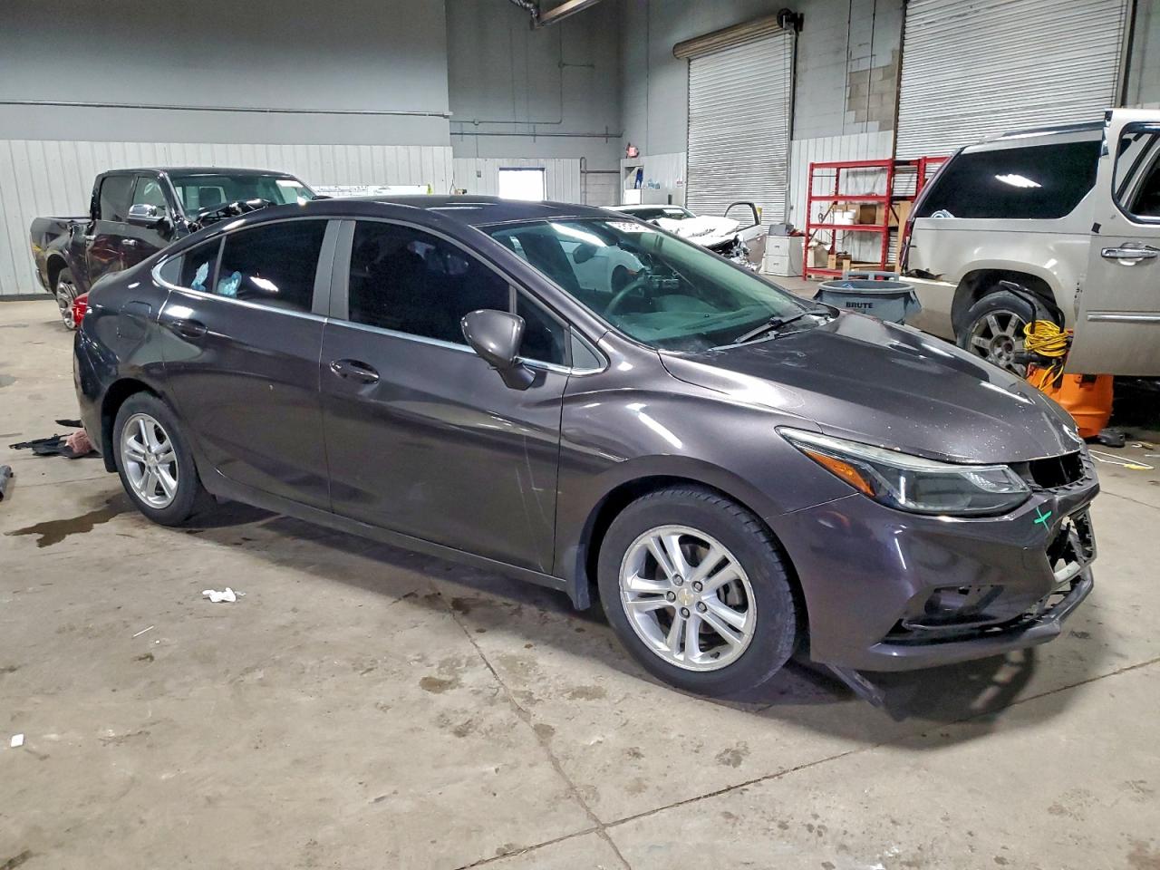 2017 CHEVROLET CRUZE LT photo 4