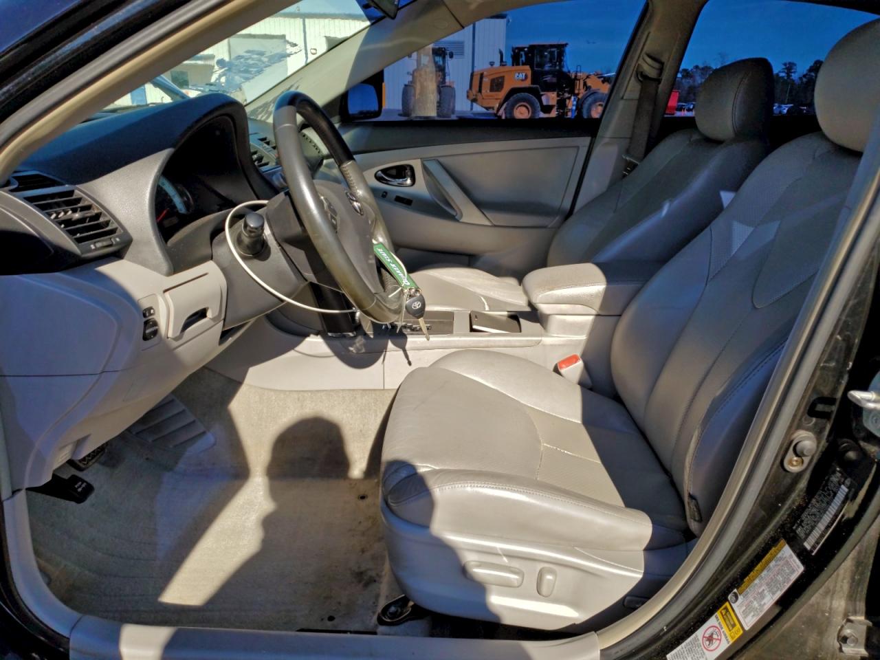2007 TOYOTA CAMRY SE photo 7